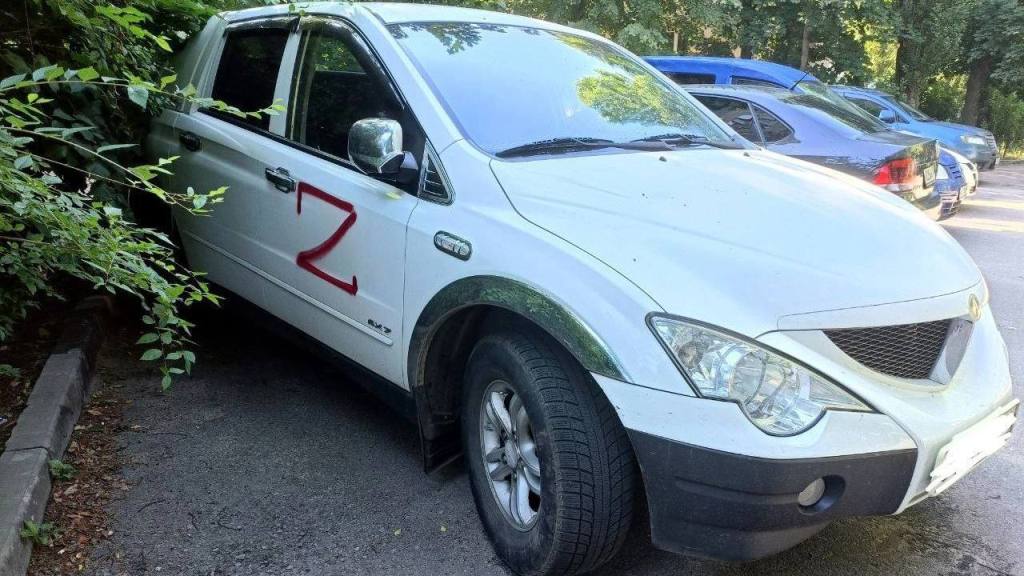 В Воронеже десятки автомобилей разрисовали буквой Z