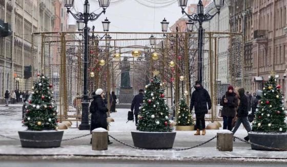 Петербуржцев ожидает морозный и солнечный день