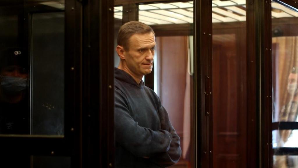 Ветеран отказался от участия в суде над Навальным