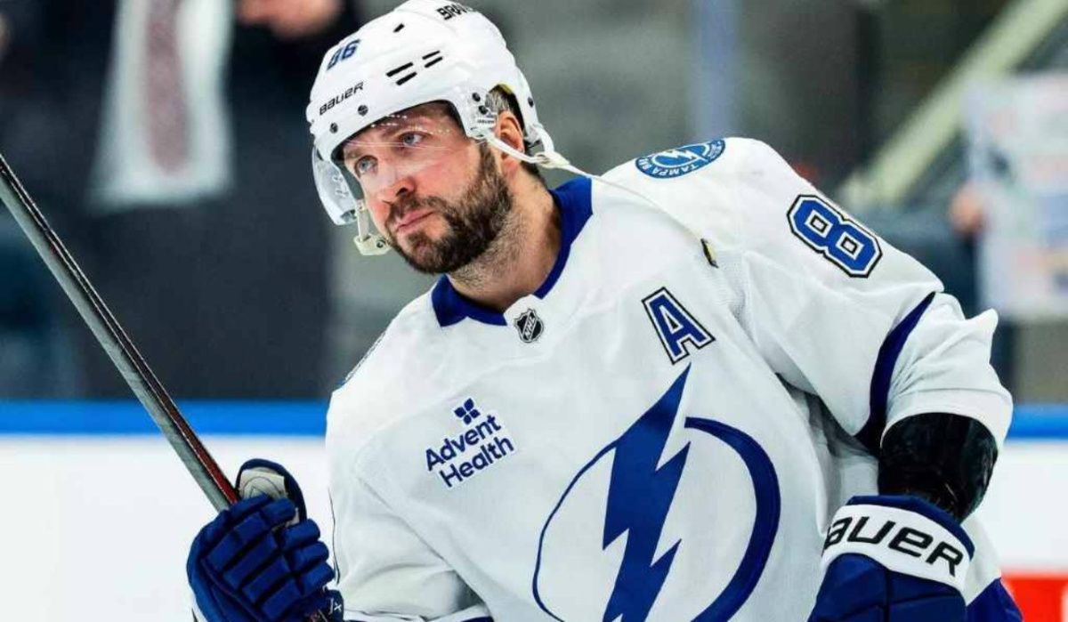 "Глаза на затылке": одноклубник Кучерова прокомментировал его хет-трик