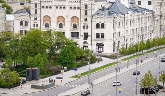 В Москве стартовал ремонт асфальта на Новой площади