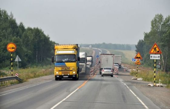 На дорогах Свердловской области ограничили движение транспорта