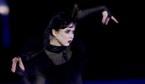 В Billboard восхитились исполнением танца из «Уэнсдей» фигуристкой Валиевой