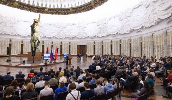 Встреча выпускников советских и российских вузов прошла в Музее Победы