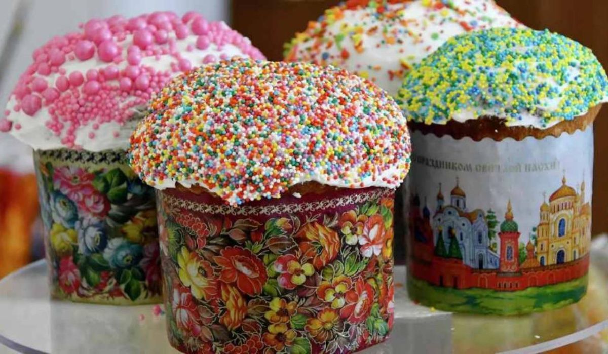 Священник предложил россиянам отказаться от приготовления куличей дома, а пойти и купить