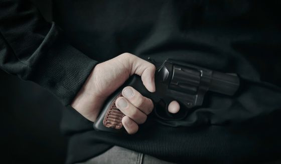 Житель Красноярска открыл стрельбу в ответ на просьбу не шуметь ночью