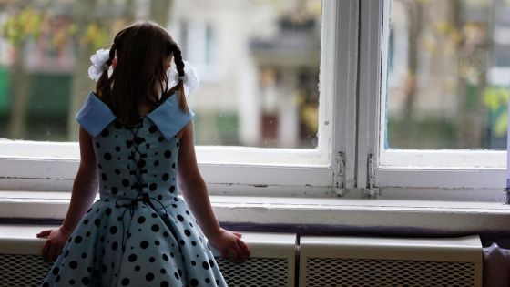 Володин: нужно запретить усыновление детей из РФ странам, где можно менять пол