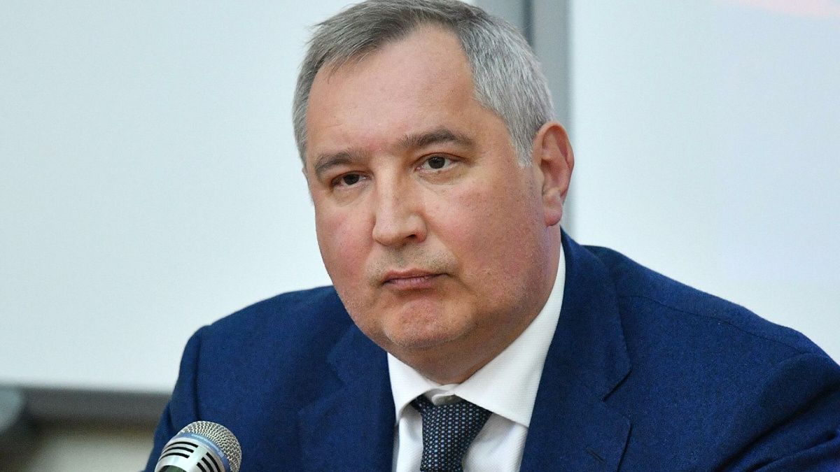Рогозин пожаловался на блокировку своей песни про Украину на ютубе