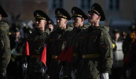 В центре Петербурга ограничат движение из-за репетиции парада ко Дню Победы