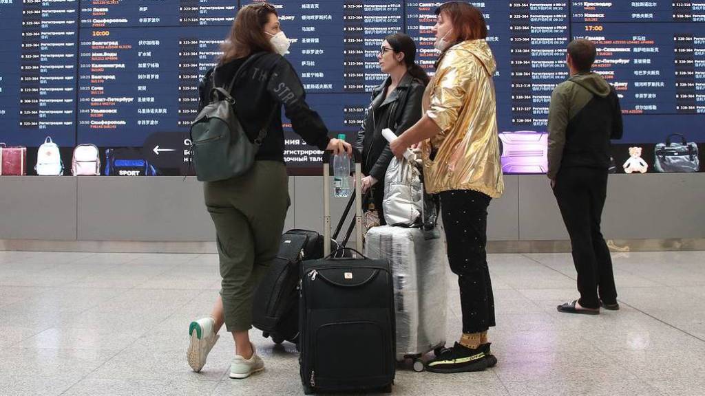 Греция продлила разрешение на въезд российским туристам