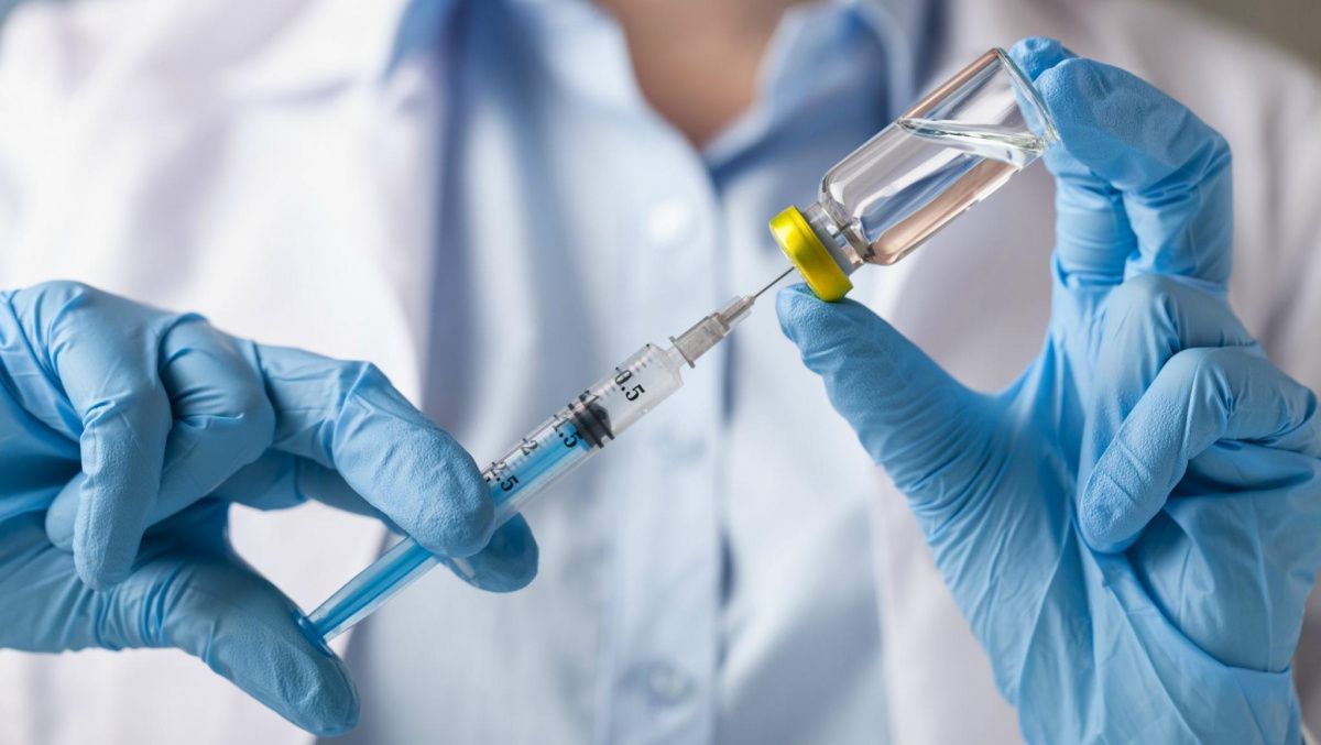 Первая японская вакцина от COVID-19 может быть готова уже в этом году