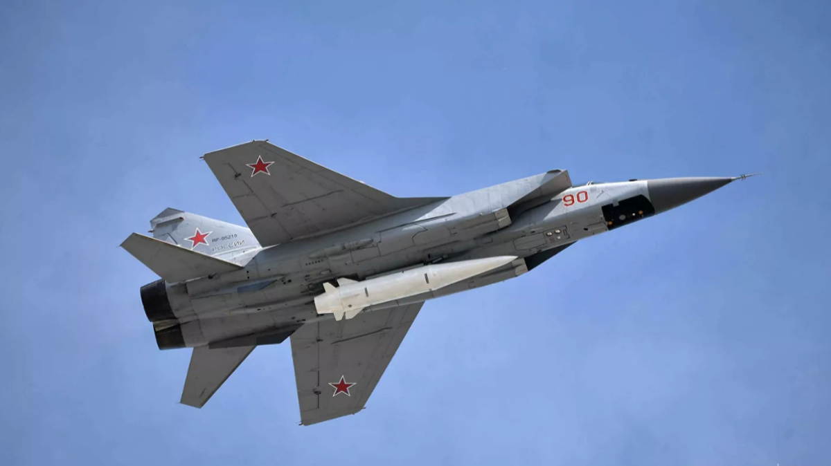 Российские военные уничтожили склад боеприпасов ВСУ ракетами "Кинжал"