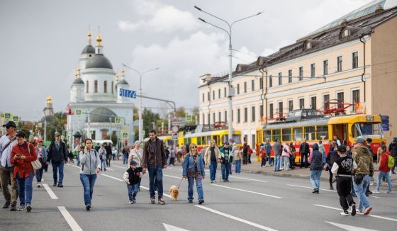 Парад трамваев с участием 18 исторических вагонов прошёл в честь Дня города
