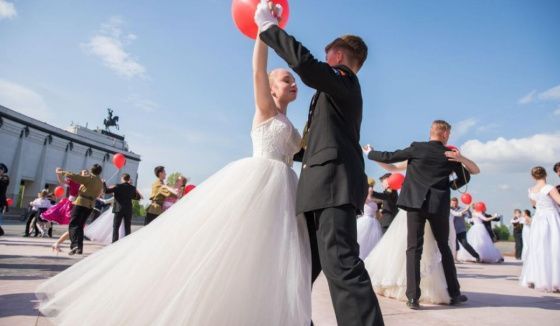 Музей Победы проведет к 9 мая масштабный флешмоб «Вальс Победы»