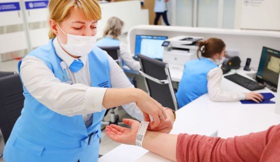 Новосибирские семьи приглашают на новогоднюю диспансеризацию