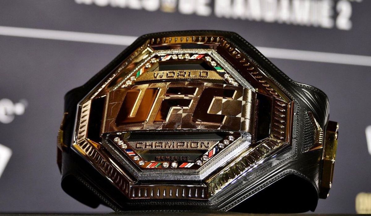 Российский боец получил перелом челюсти на турнире UFC