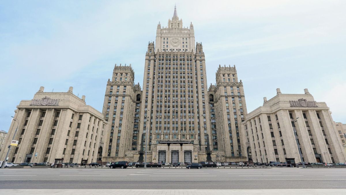 МИД: Россия не будет разрывать договоры с недружественными странами