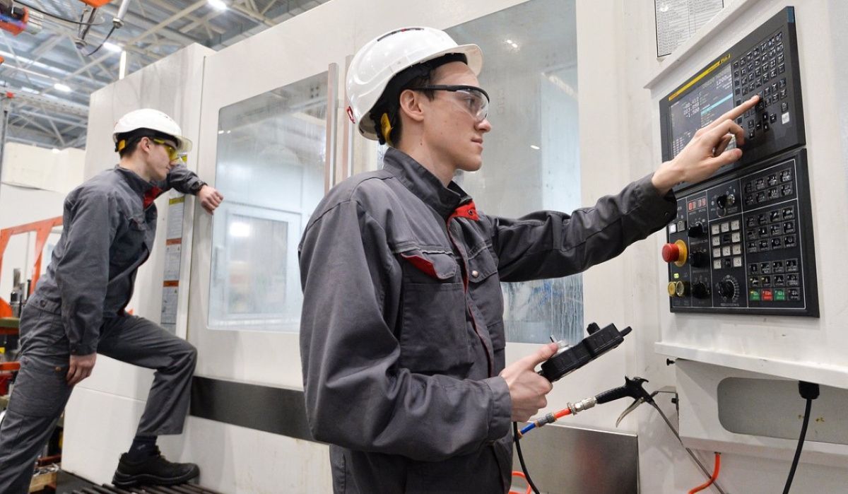 Мишустин назвал станкостроение основой для всех промышленных отраслей