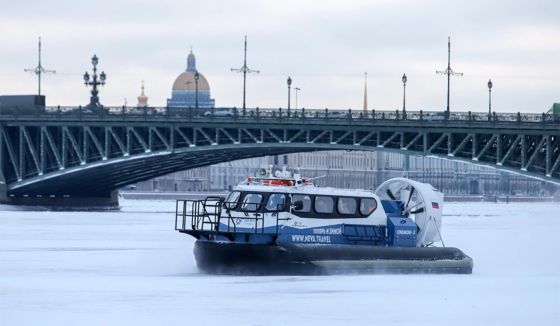 В Санкт-Петербурге начались ледовые экскурсии