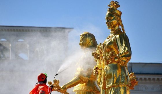 Фонтан «Дружба народов» на ВДНХ подготовили к празднованию Дня города