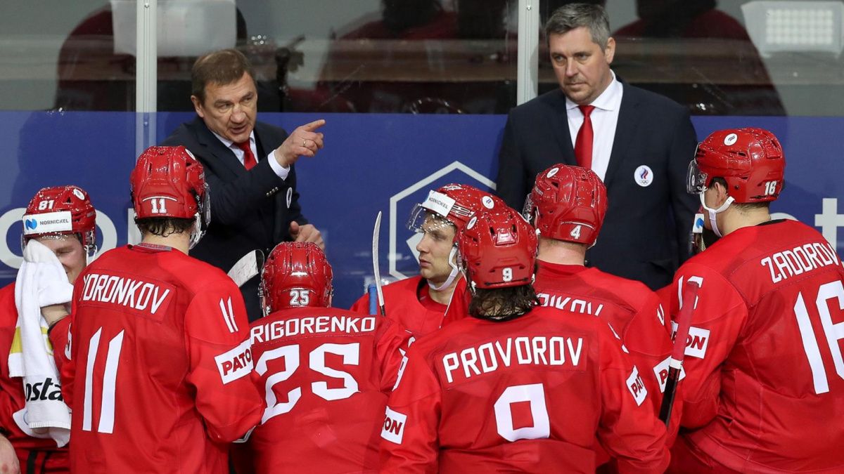 Хоккеисты сборной России преподнесли шикарный подарок главному тренеру в день рождения