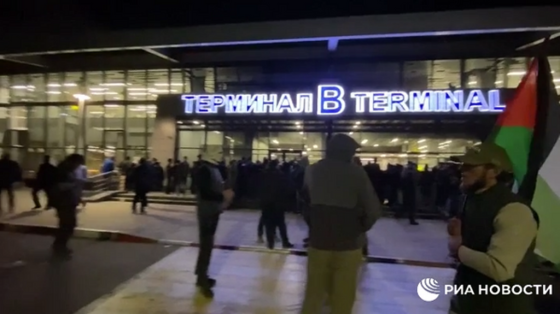 Глава Дагестана назвал предателями участников массовых беспорядков в аэропорту Махачкалы