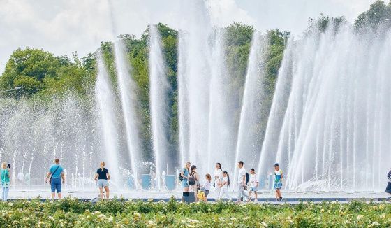 Столичные парки активно готовят к началу летнего сезона