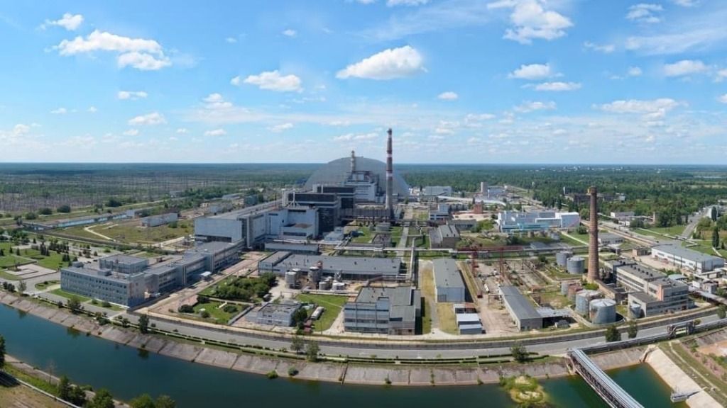 Россия объяснила взятие под контроль Чернобыльской и Запорожской АЭС