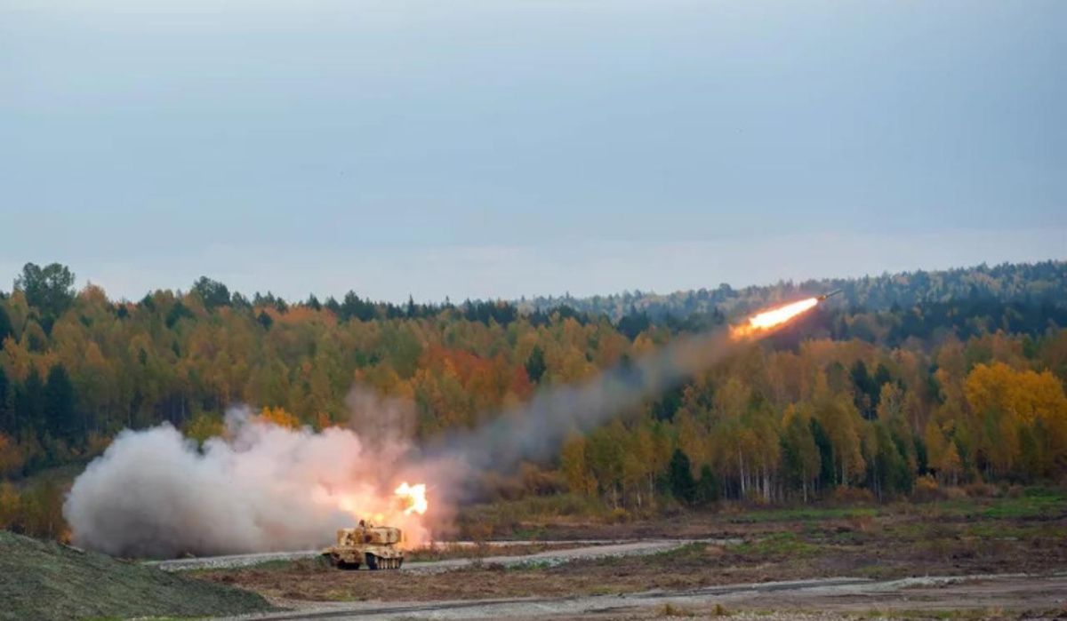 Переделанную зенитную ракету запустил Киев по Крымскому мосту