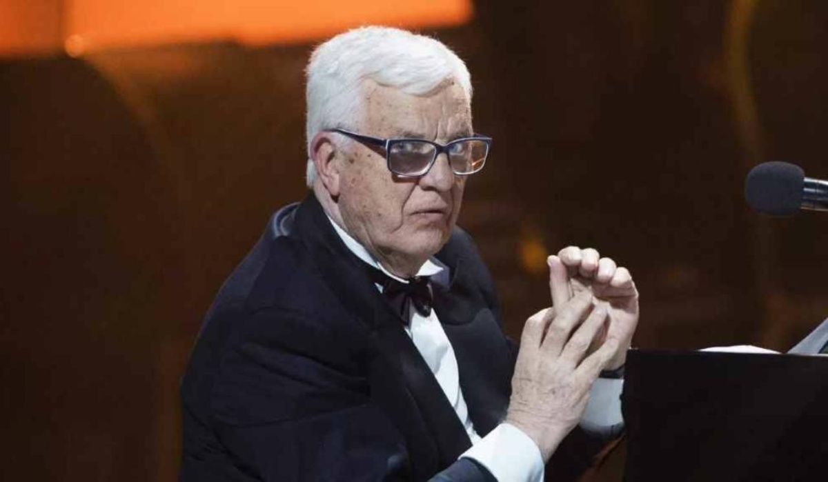 Раймонд Паулс госпитализирован