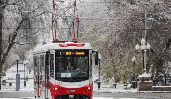 Мэрия Екатеринбурга попросит губернатора заменить старые трамваи на новые