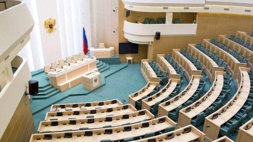 В Совете Федерации одобрили закон о тюремных сроках за клевету