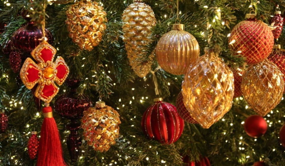 В грузинском городе пожар уничтожил главную новогоднюю ёлку