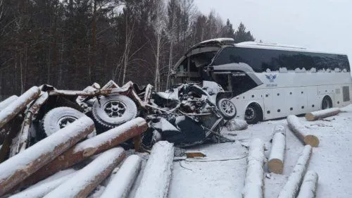 Пять человек погибли в страшной автокатастрофе в Иркутской области