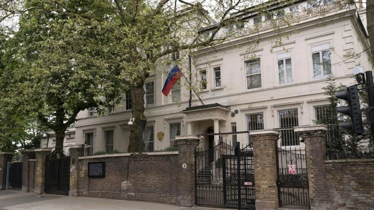 Посольство: Лондон перевёл антироссийские санкции в бессрочный режим