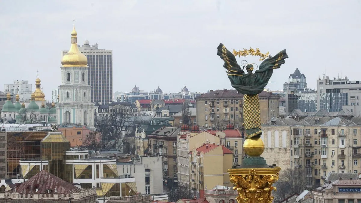 Кличко заявил об отключении электричества в сотнях тысяч квартир в Киеве
