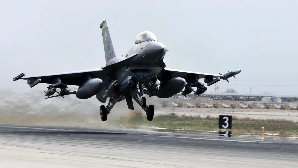 В Госдуме назвали вбросом информацию о поставках F-16 Украине