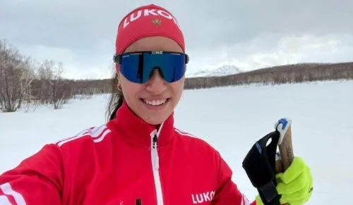 Лыжница Степанова ответила критикующему Россию норвежцу Кристиансену, выложив его фото в футболке с Путиным