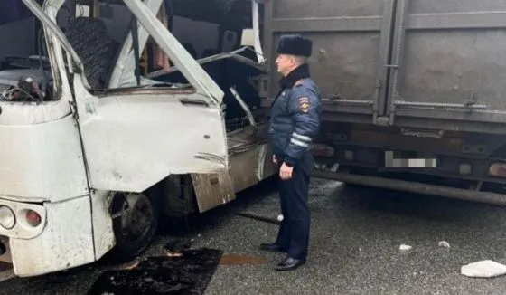 Минздрав Свердловской области рассказал о пострадавших в ДТП с участием 40 автомобилей