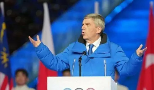 Бах поблагодарил президента Франции за заявление о допуске россиян на Олимпиаду