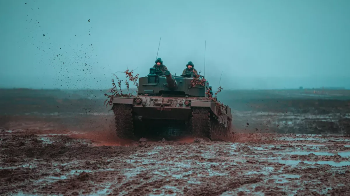 Российские бойцы с интересом ждут трофейные танки Leopard 2