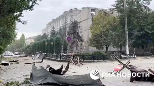 Украинская ракета попала в здание администрации Херсонской области