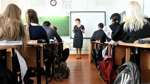 "Школьные" выплаты по десять тысяч рублей начнут со второго августа