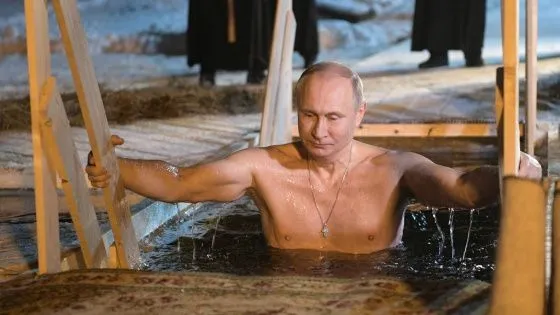 Путин окунулся в прорубь на Крещение, но Кремль не показал этого