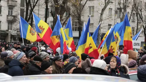 В Кишиневе протестующие заблокировали движение транспорта
