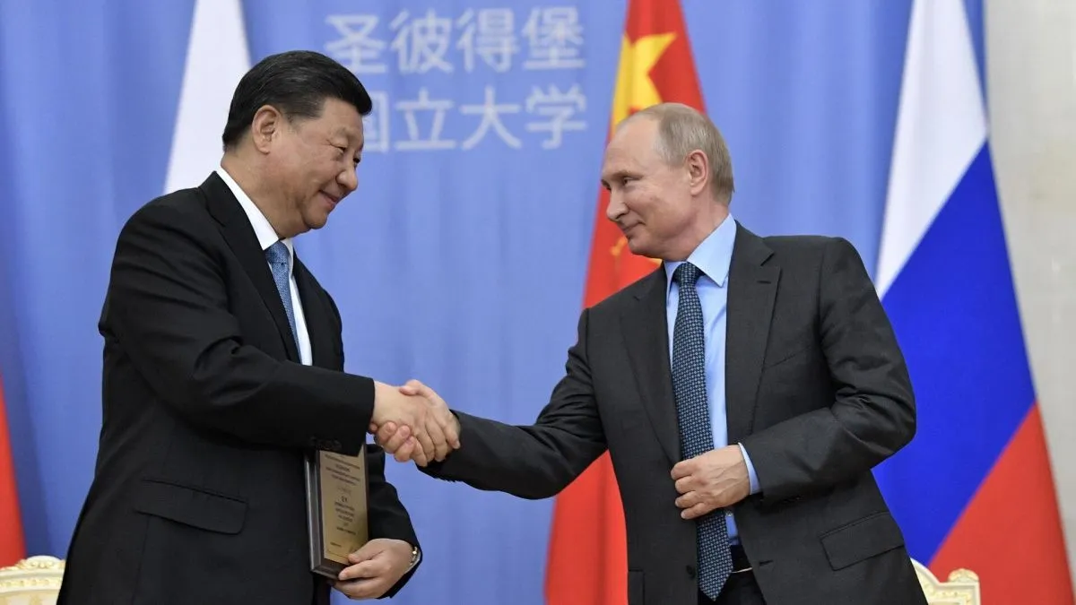 Путин обратился к Си Цзиньпину по случаю переизбрания на пост главы КНР 