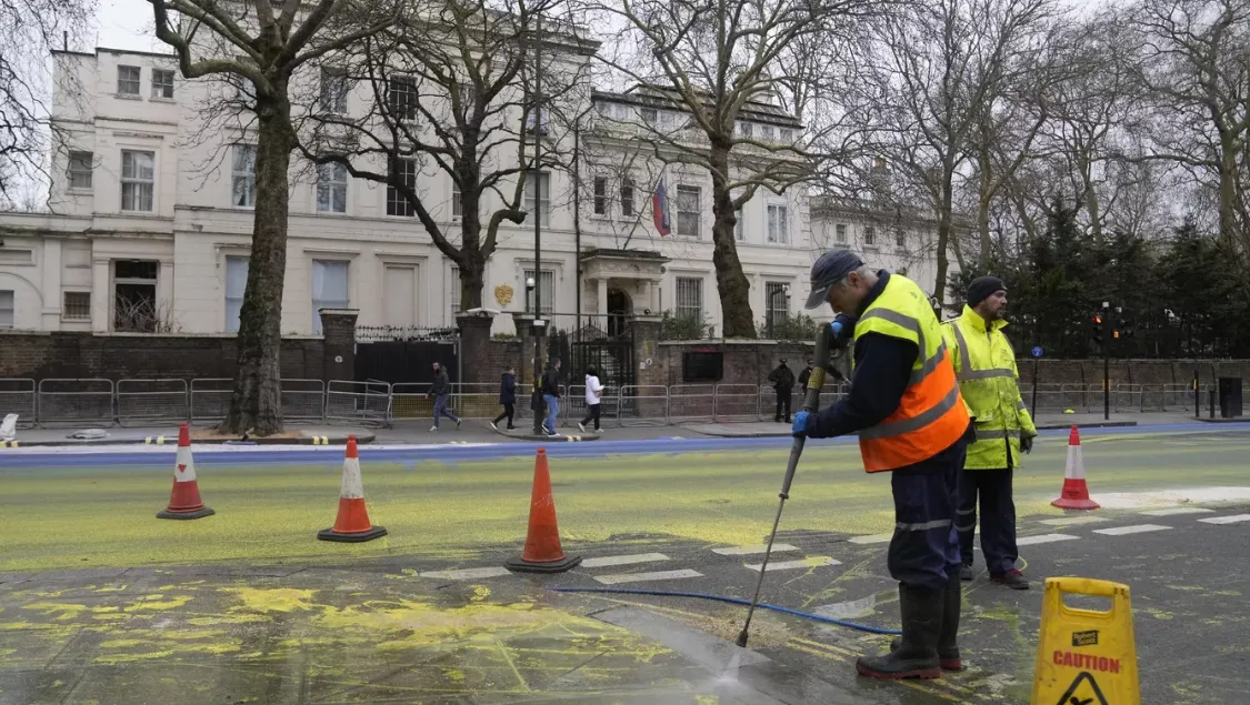 Флаг Украины в центре Лондона взбесил британцев