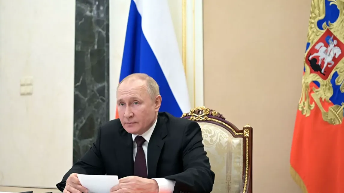 Путин поручил доработать проект новой концепции внешней политики России