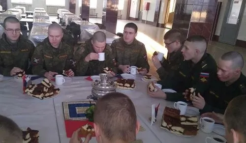 Именины в берцах. Воинские части России отмечают День именинника 