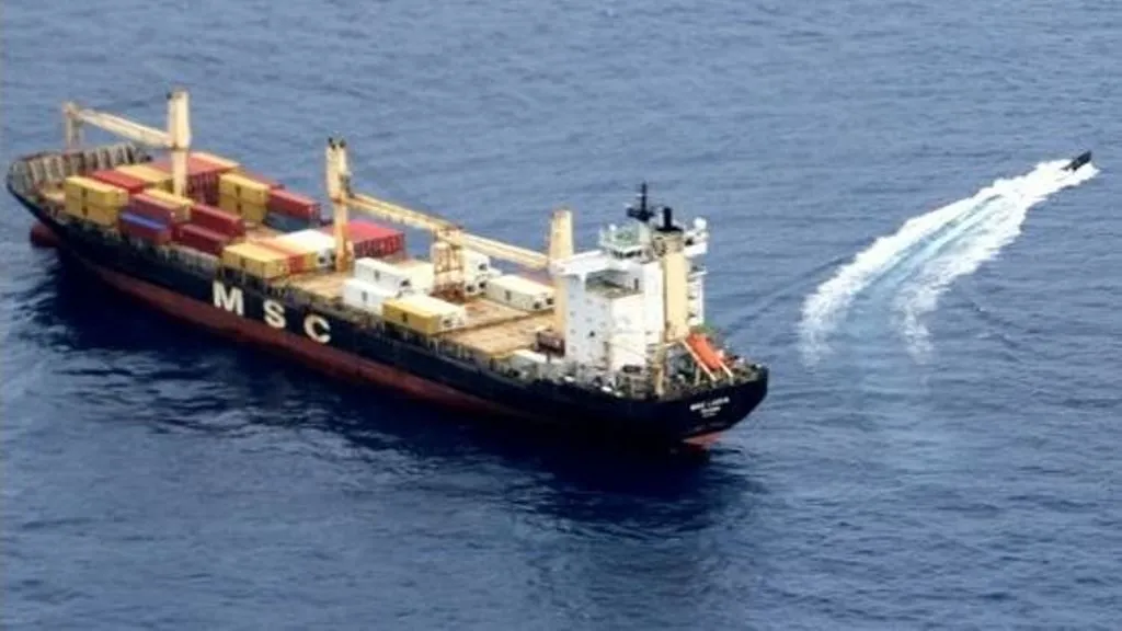 «Вице-адмирал Кулаков» отбил гражданское судно от пиратов в Гвинейском заливе 